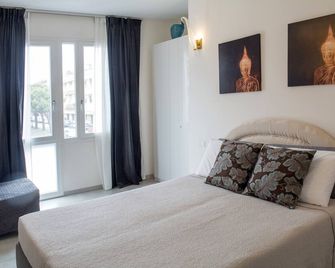 Superior apartment with bedroom, bathroom, kitchenette and living room - San Bonifacio - Camera da letto