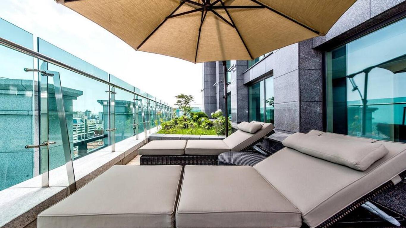 Jeju Central City Hotel