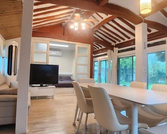 Namwon Our House Pension - Namwon - Comedor