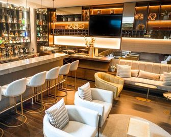 Hotel 93 Luxury Suites by Preferred - בוגוטה - בר