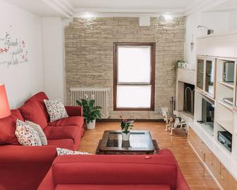Palladio Apartment - Vista Fiume, In Centro con Garage - Vicenza - Pokój dzienny