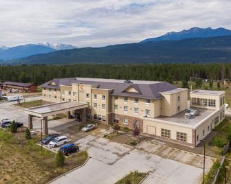 Comfort Inn & Suites - Valemount - Edificio