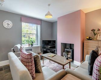 Bo Peep Cottage - Thornton Dale - Living room