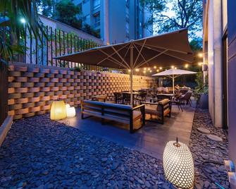 Lettera Hotel - Medellín - Patio