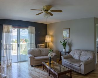 Ok Whistle Stop Bed & Breakfast - Penticton - Sala de estar