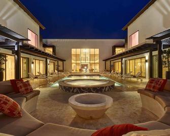 Royalton CHIC Punta Cana, An Autograph Collection Resort & Casino – Adults Only - Punta Cana - Piscina