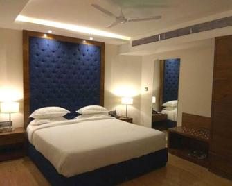 Lemon Tree Hotel Bhopal - Bhopal