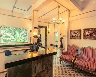 Antiquus Aparthotel - Guaramiranga - Front desk