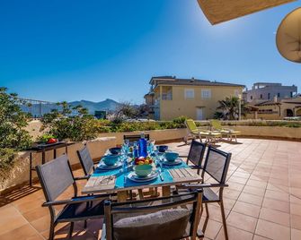 House in Mallorca Ca Sa Tati near the beach - Santa Margalida - Balcon