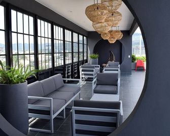 Apartamento con piscina y espacio de trabajo - San José - Lounge