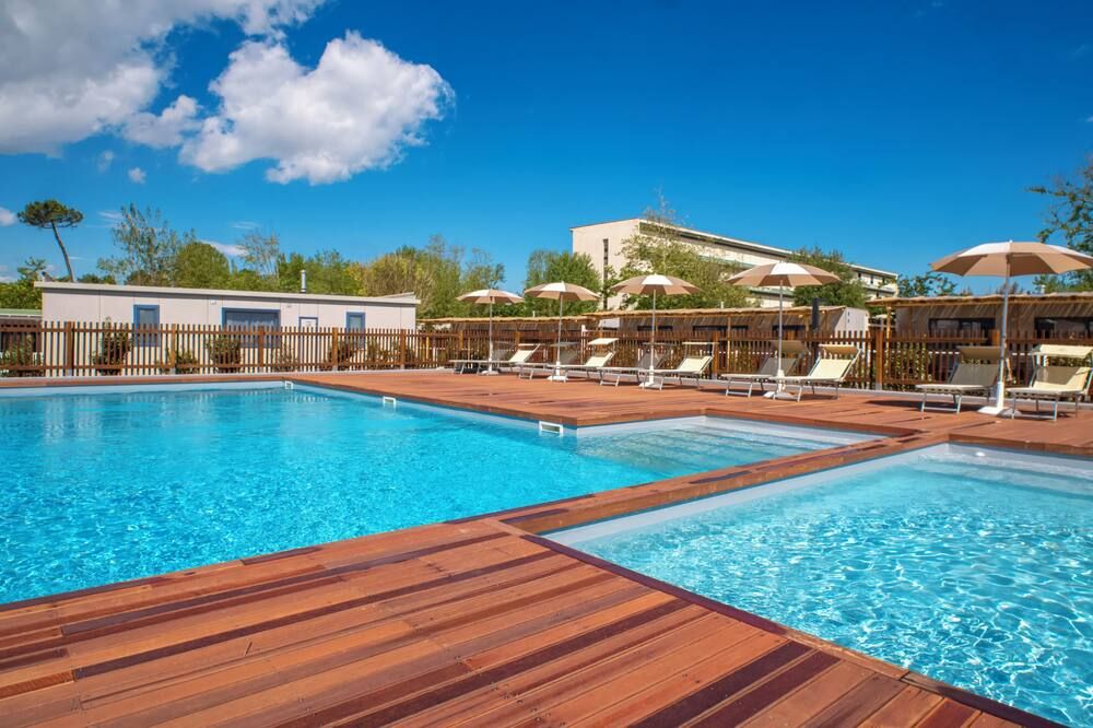 كلوب ديل سولي ميلانو ماريتيما بوتيك ريزورت - ميلانو ماريتيما - حوض السباحة