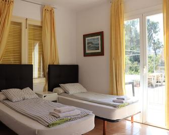 Hostal Amistad - Peguera - Bedroom