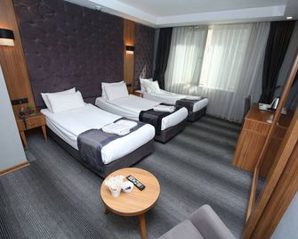 Grand Silay Hotel - Angora - Habitación