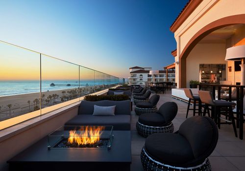 The Waterfront Beach Resort, A Hilton Hotel desde $4,735 ($̶1̶4̶