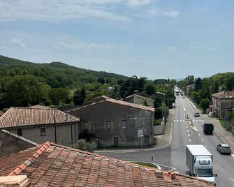 Logis Hotels Et Restaurant La Pause Rn7 - Montboucher-sur-Jabron - Extérieur