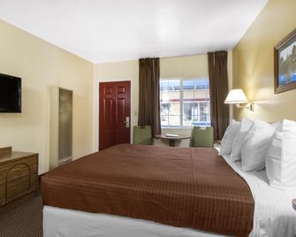 Eureka Town House Motel - Historic Old Town - Eureka - Slaapkamer