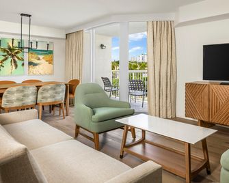 Club Wyndham Santa Barbara - פומפאנו ביץ' - סלון
