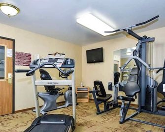 Motel 6 Groton Ct - Groton - Gimnasio