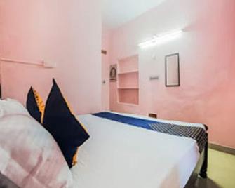 Hotel Rahul Residence - Srīsailam - Bedroom
