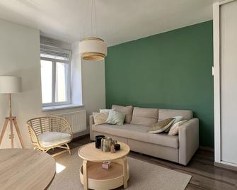 Appartement F2 - Centre-ville Sarreguemines - Chez Jordi - Saargemünd