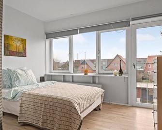 Nice Apartment In Esbjerg With Wifi - Esbjerg - Bedroom