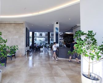 Oceano Boutique Hotel & Gallery - Jaco - Resepsjon