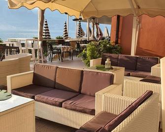 Hotel Merano - Brenzone - Балкон