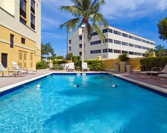 Holiday Inn Express & Suites Kendall East - Miami - Kendall - Piscina
