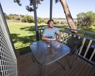 Big4 Robe Lakeside Tourist Park - Robe - Balkon