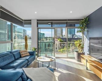 Stadium Escape - A Contemporary Beachside Retreat - Wollongong - Sala de estar