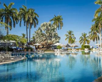 Zuana Beach Resort - Santa Marta - Pool