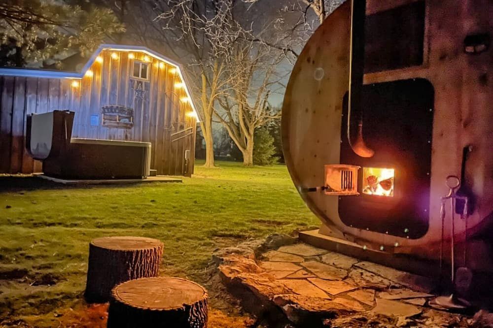 Outdoors view view of Niagara Grapeview Cottage/Hot Tub+Sauna