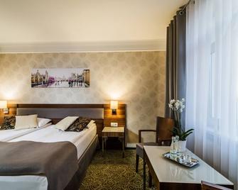 Hotel Lord - Warsaw Airport - Warsaw - Bedroom