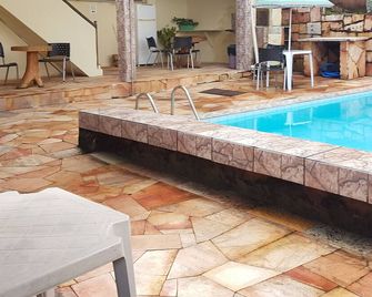 Pousada Betta - פירנופוליס - בריכה