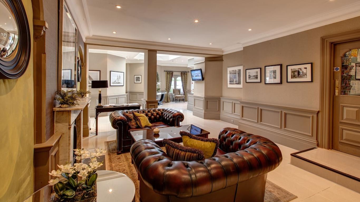 ذا كونوت لودج