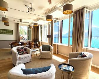 Boutique Hotel Niesenblick - Direkt Am Thunersee Gelegen Mit Self Check In & Digitaler Rezeption - Oberhofen am Thunersee - Obývací pokoj