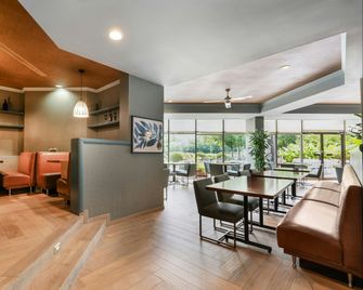 DoubleTree Suites by Hilton Raleigh - Durham - Durham - Restaurant