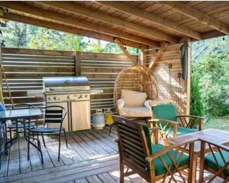 Hemlock Waterfront Hideaway|pets,bbq,firepit,dock - Parry Sound - Patio