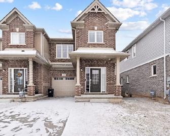 Enchanted Escape - Welland - Building
