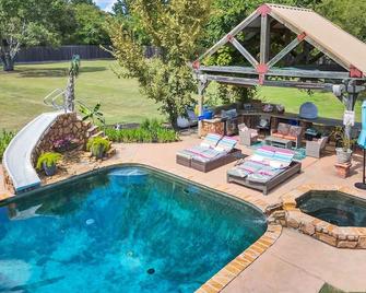 The Casa Luna - Canton - Pool