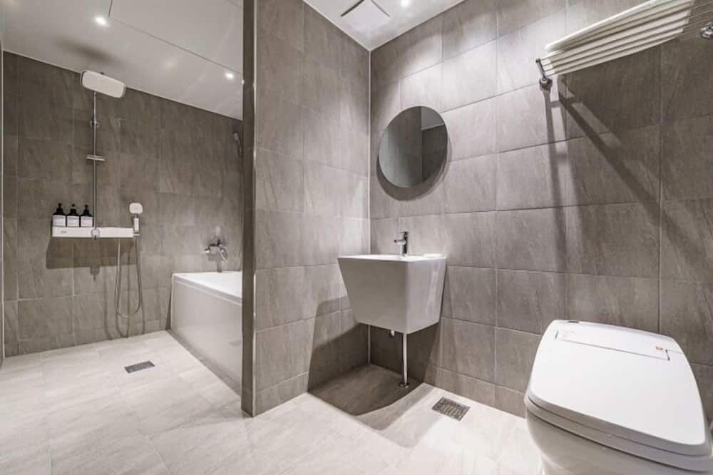 Brown Dot Hotel Eurwangri thumbnail 3