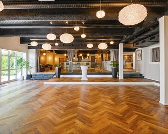 Apart-Hôtel Pont-de-Thielle - La Tène