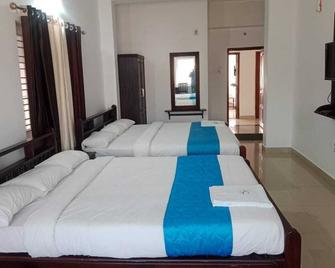 Hotel Blue Rays - Baindur - Habitación