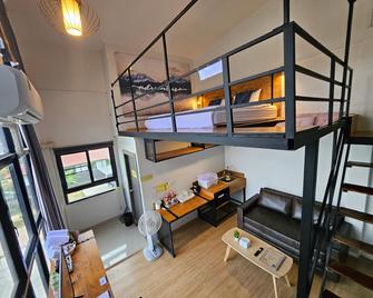 Chuan Diary - Ubon Ratchathani - Living room