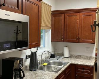 All the comforts of home - Hudson - Kitchen