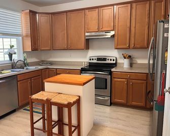 Cozy apartment with full size kitchen and parking in Shepherdstown WV - Shepherdstown - Cuisine