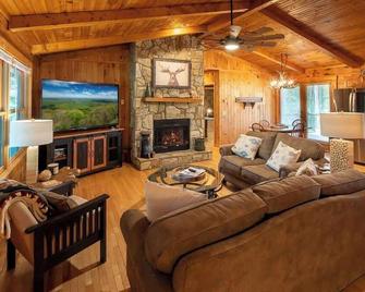 Grey Fox Cabin between Boone and Blowing Rock - Blowing Rock