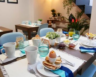 Serra do Pilar Porto Suites - Vila Nova de Gaia - Dining room