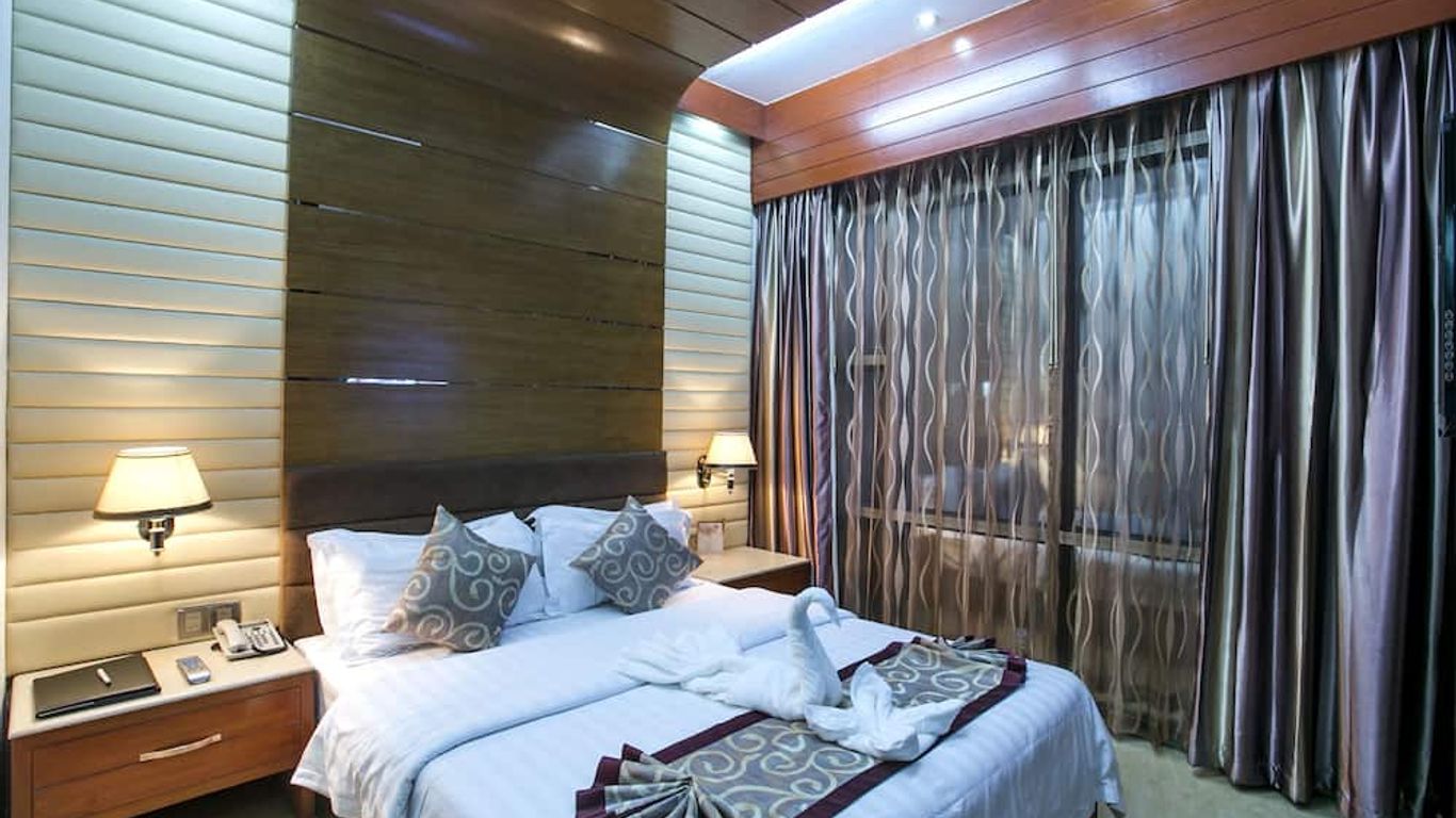 Fars Hotel & Resorts - Bar-Buffet-Pool-Spa