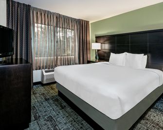 Staybridge Suites Lubbock - University Area By IHG - Lubbock - Bedroom